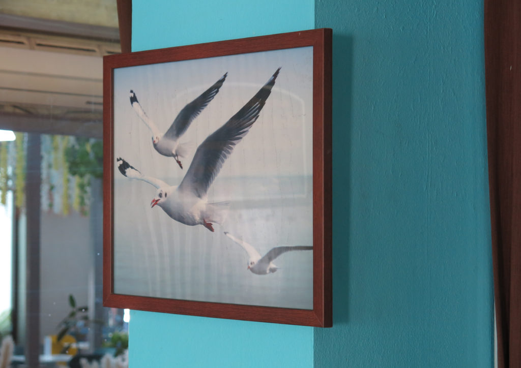 Photo of framed photo of an interior wall at Bang Pu